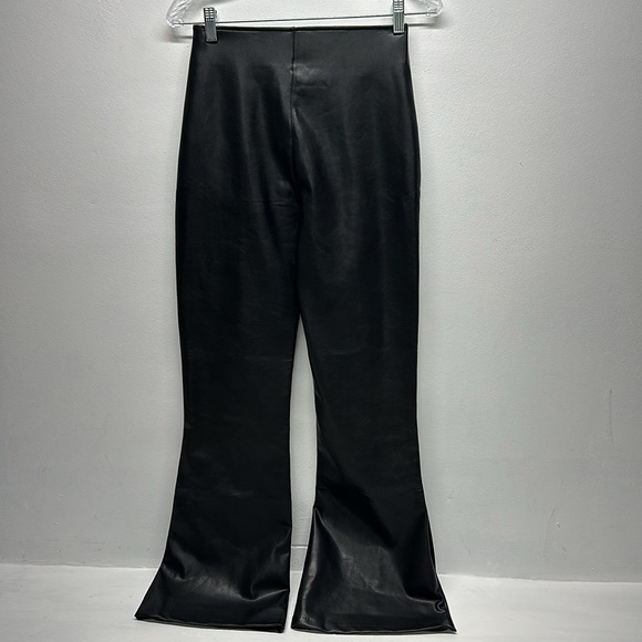 Abercrombie & Fitch Split Hem Vegan Leather Slim Flare Pants Black Small Short - Picture 5 of 6